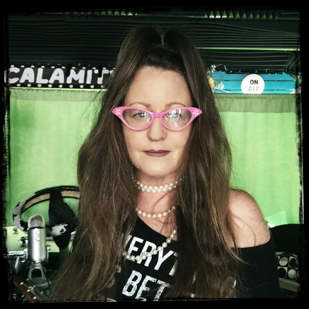 funky, affordable vintage and 2nd hand fashion